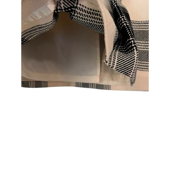 Talbots Womens Black and Cream Plaid Wool Blend Career Skirt Size 10 Petite - Picture 2 of 5